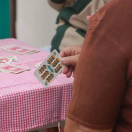 Balla Mama, 아파트