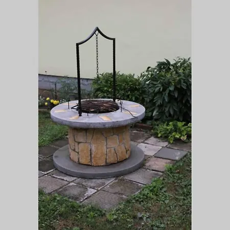 Balla Mama, 아파트 *