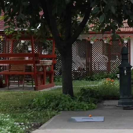 Balla Mama, 아파트 *