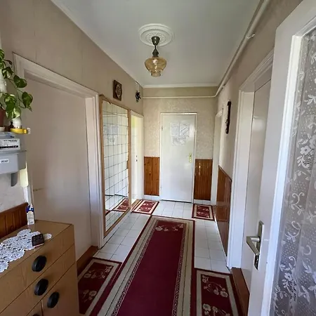 Balla Mama, Apartman